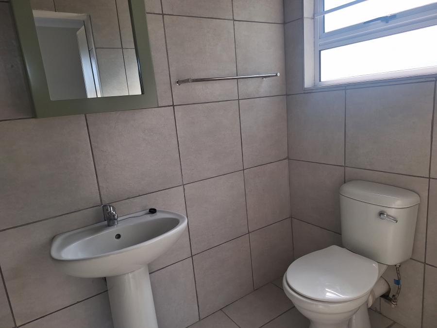 To Let 2 Bedroom Property for Rent in Levyvale Eastern Cape